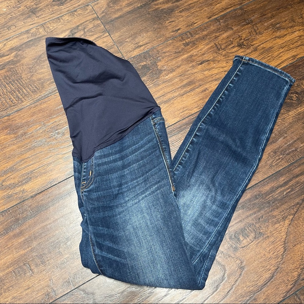 Madewell Maternity Over-the-Belly Skinny Jeans in Danny Wash - Picture 3 of 7
